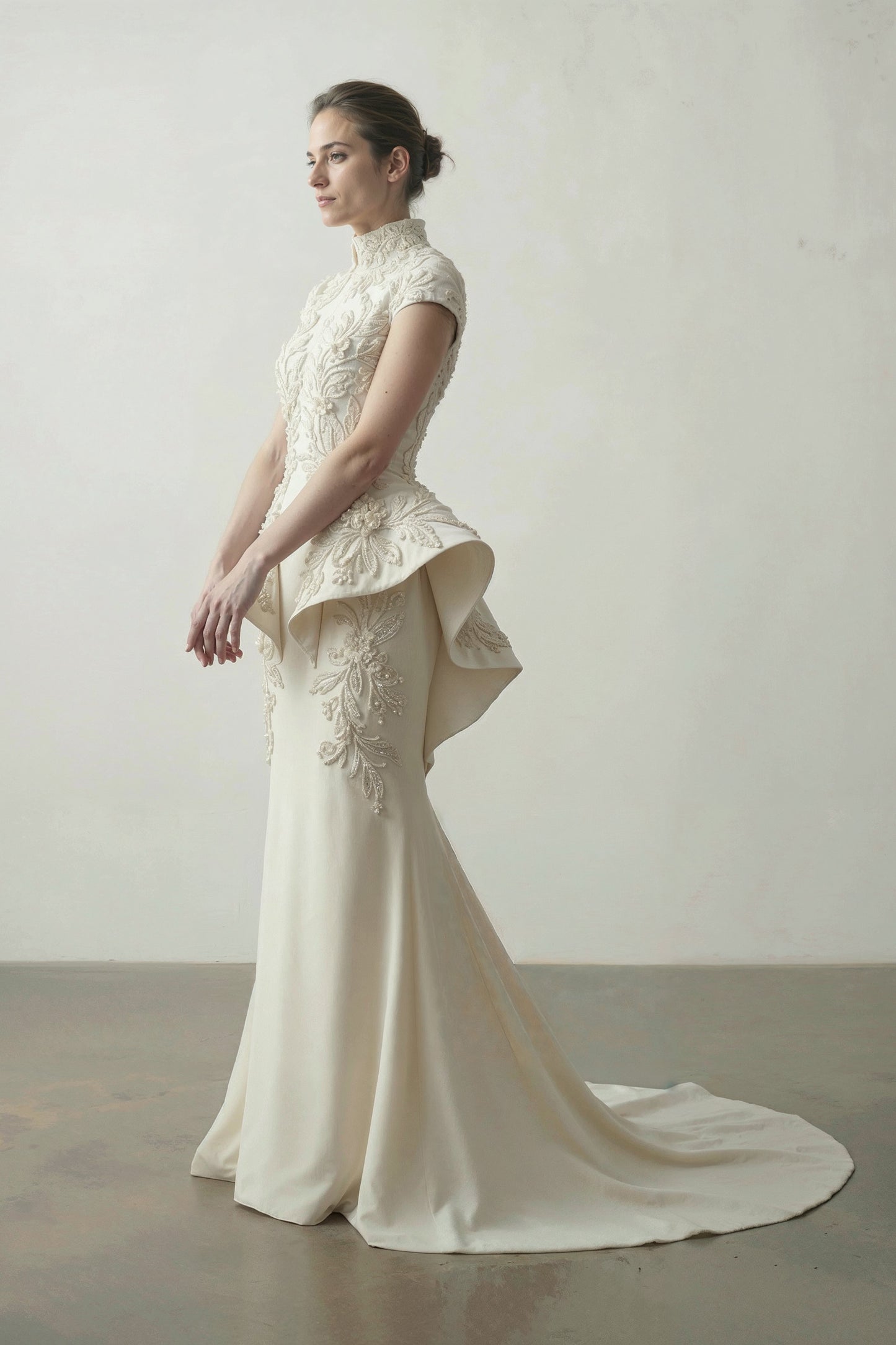 Alabaster Sovereign (Ivory & Gold)