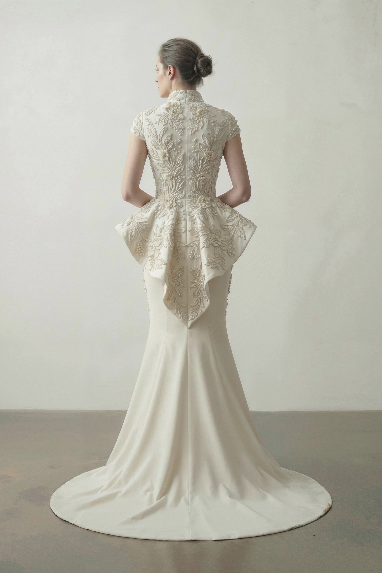 Alabaster Sovereign (Ivory & Gold)