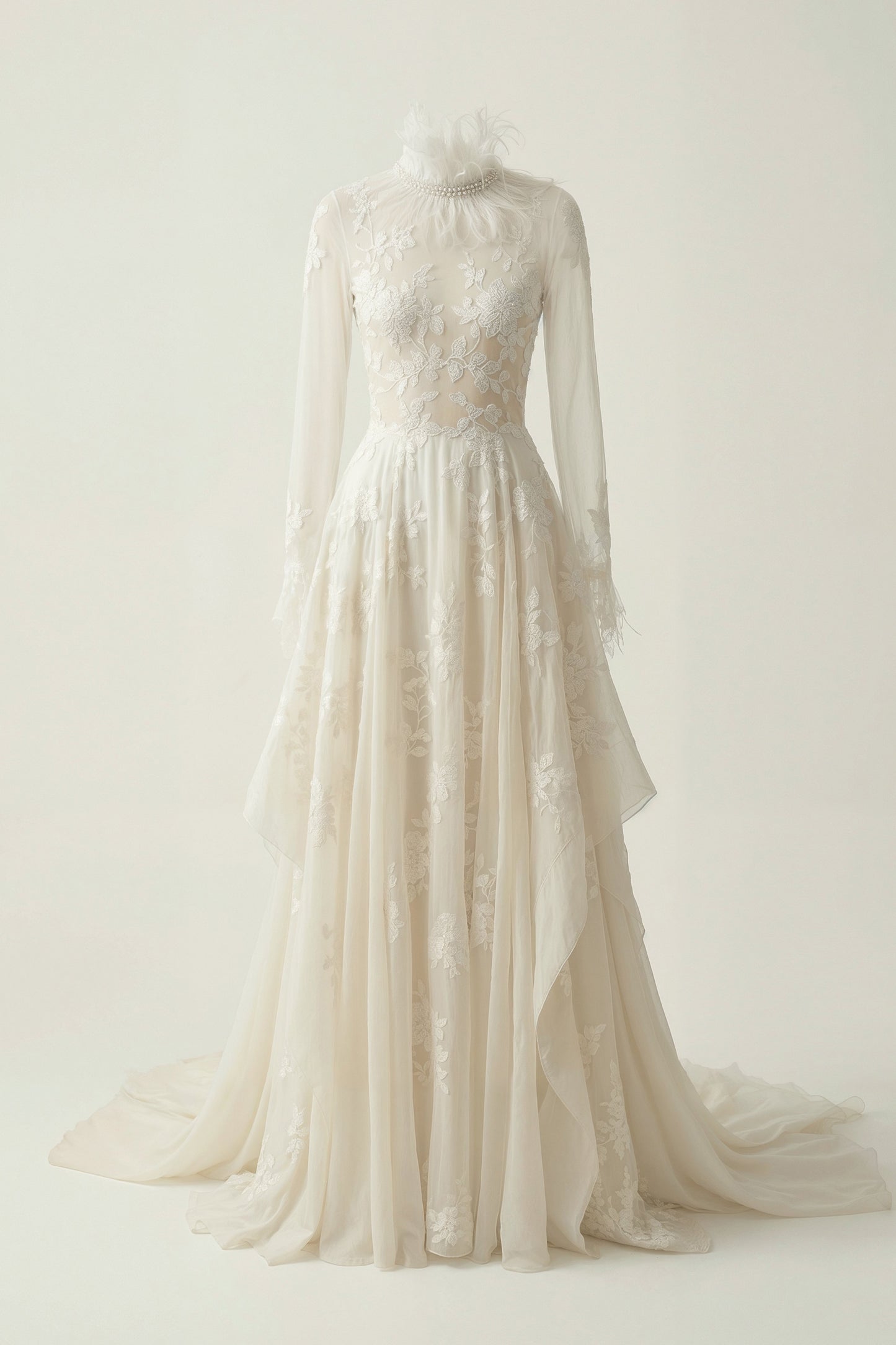 Alabaster Reverie (Champagne Ivory)